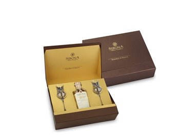 Distilleria Sibona - Confezione Regalo Galleria Sibona (1x50cl) Grappa Barolo invecchiata 5 anni con 2 bicchieri