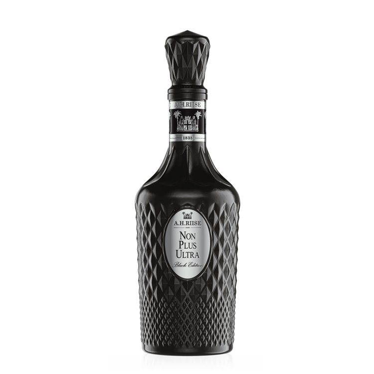 A.H.Riise - Non Plus Ultra Geschenkset - Black Edition 42 % vol. 70 cl A.H.Riise - Non Plus Ultra Geschenkset - Black Edition 42 % vol. 70 cl