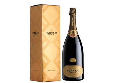Ferrari - Trento Doc Perlè Millesimato Magnum Astucciato 2017 1.5 L