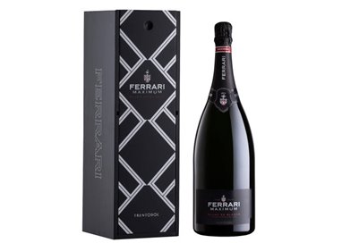 Ferrari - Trento Doc Perlè Nero Millesimato Magnum Astucciato 2013 1.5 L