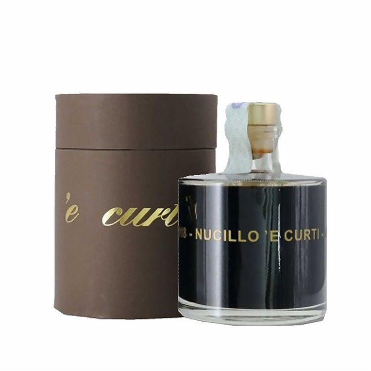 E' CURTI NUCILLO Liquore di Noci cl 50 51% E' CURTI NUCILLO Liquore di Noci cl 50 51%