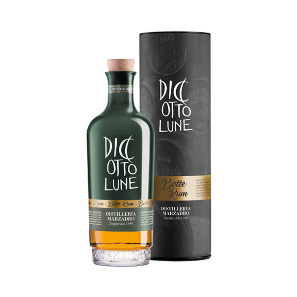 confezione-regalo-elegante-tubo-serigrafato-con-grappa-le-18-lune-riserva-botti-di-porto-42-distilleria-marzadro confezione-regalo-elegante-tubo-serigrafato-con-grappa-le-18-lune-riserva-botti-di-porto-42-distilleria-marzadro